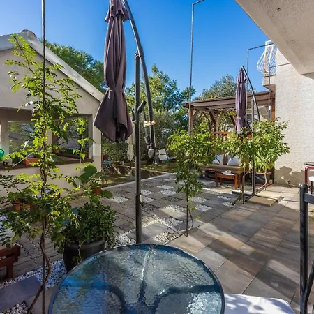 House Sunshine * Novi Vinodolski
