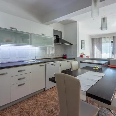 House Sunshine Novi Vinodolski